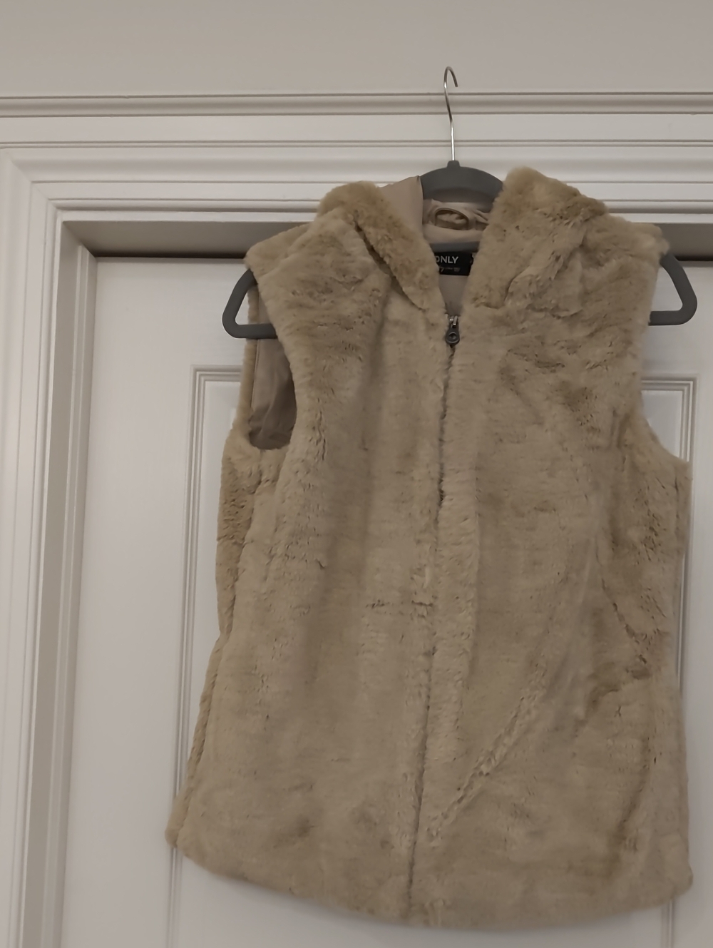 ONLY Hooded Faux Fur Vest in Light Beige